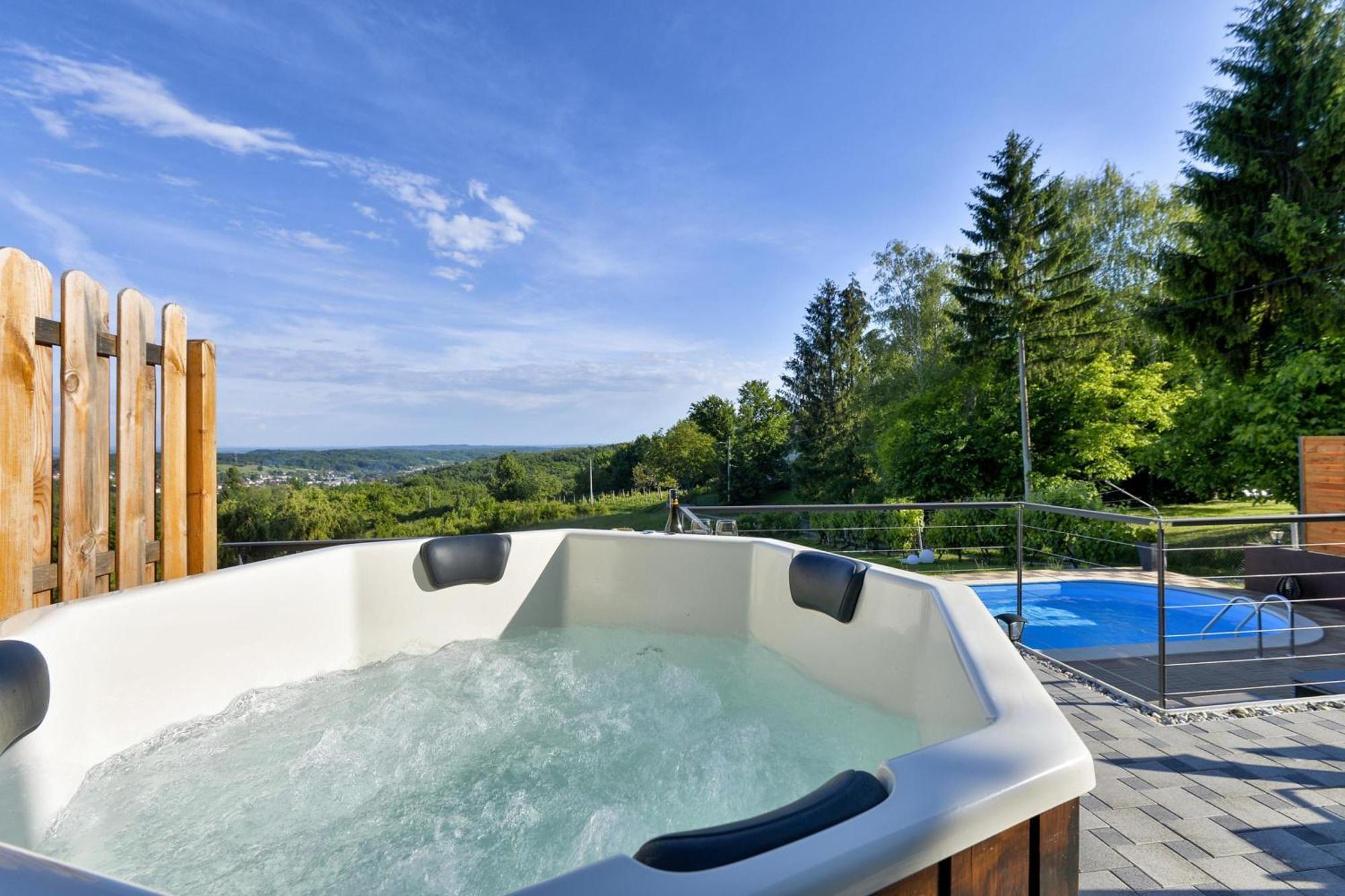 Jura'S Wellness House - Happy Rentals Biskupec Zelinski Bagian luar foto