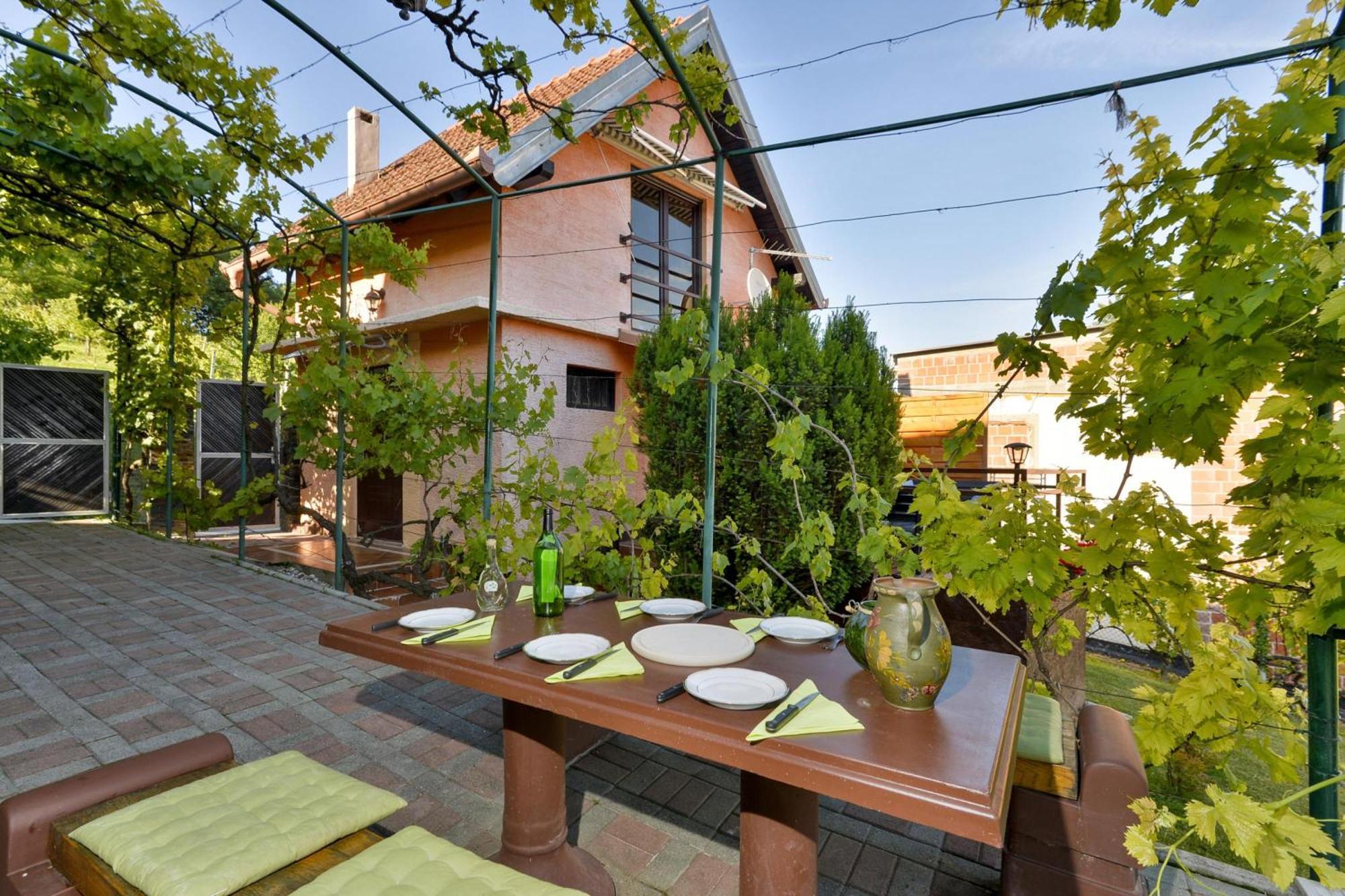 Jura'S Wellness House - Happy Rentals Biskupec Zelinski Bagian luar foto