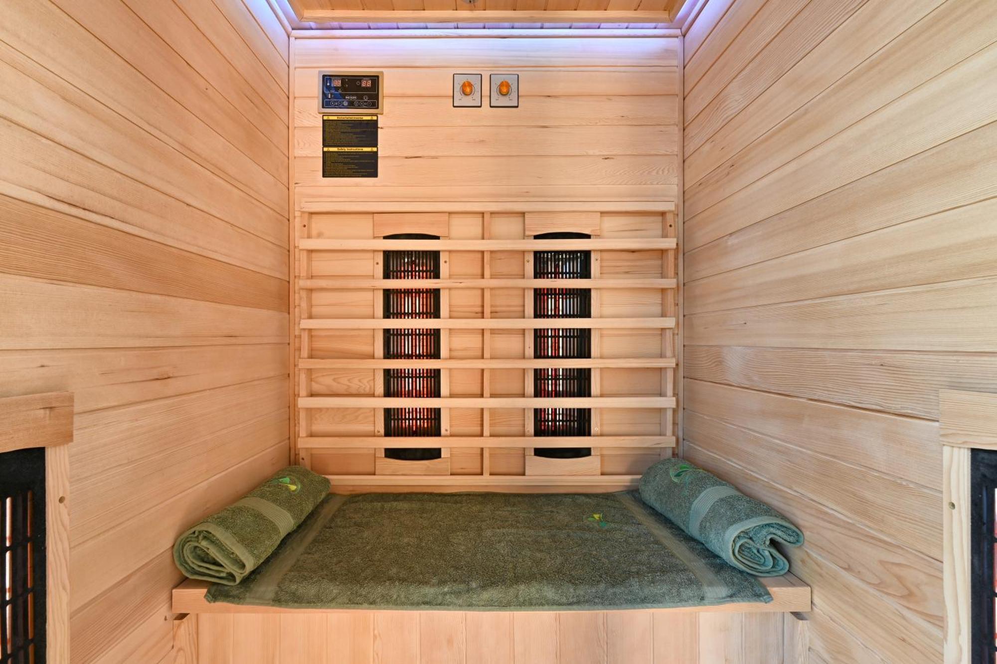 Jura'S Wellness House - Happy Rentals Biskupec Zelinski Bagian luar foto